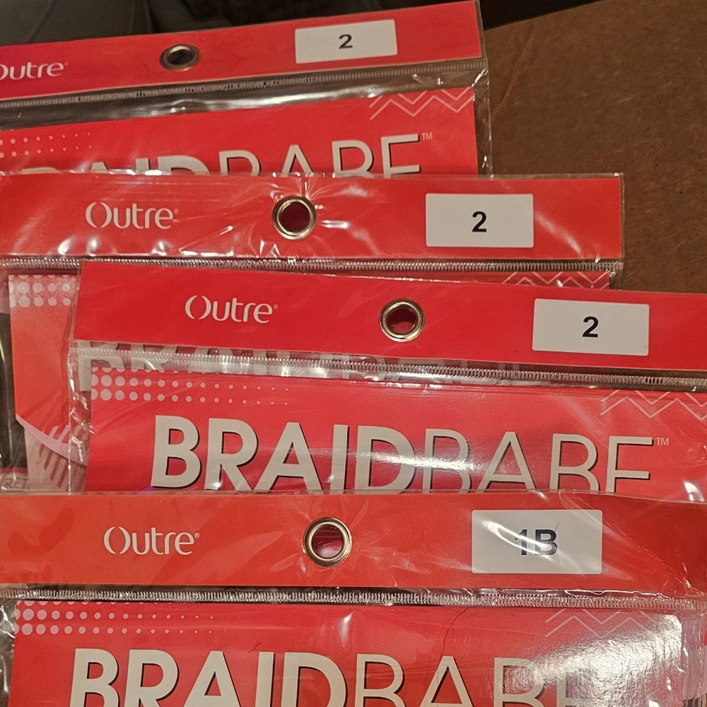 Outre  Babe Braiding  Hair 54" Colors 1-1b, 3-2 = 4 Packages Of Hair